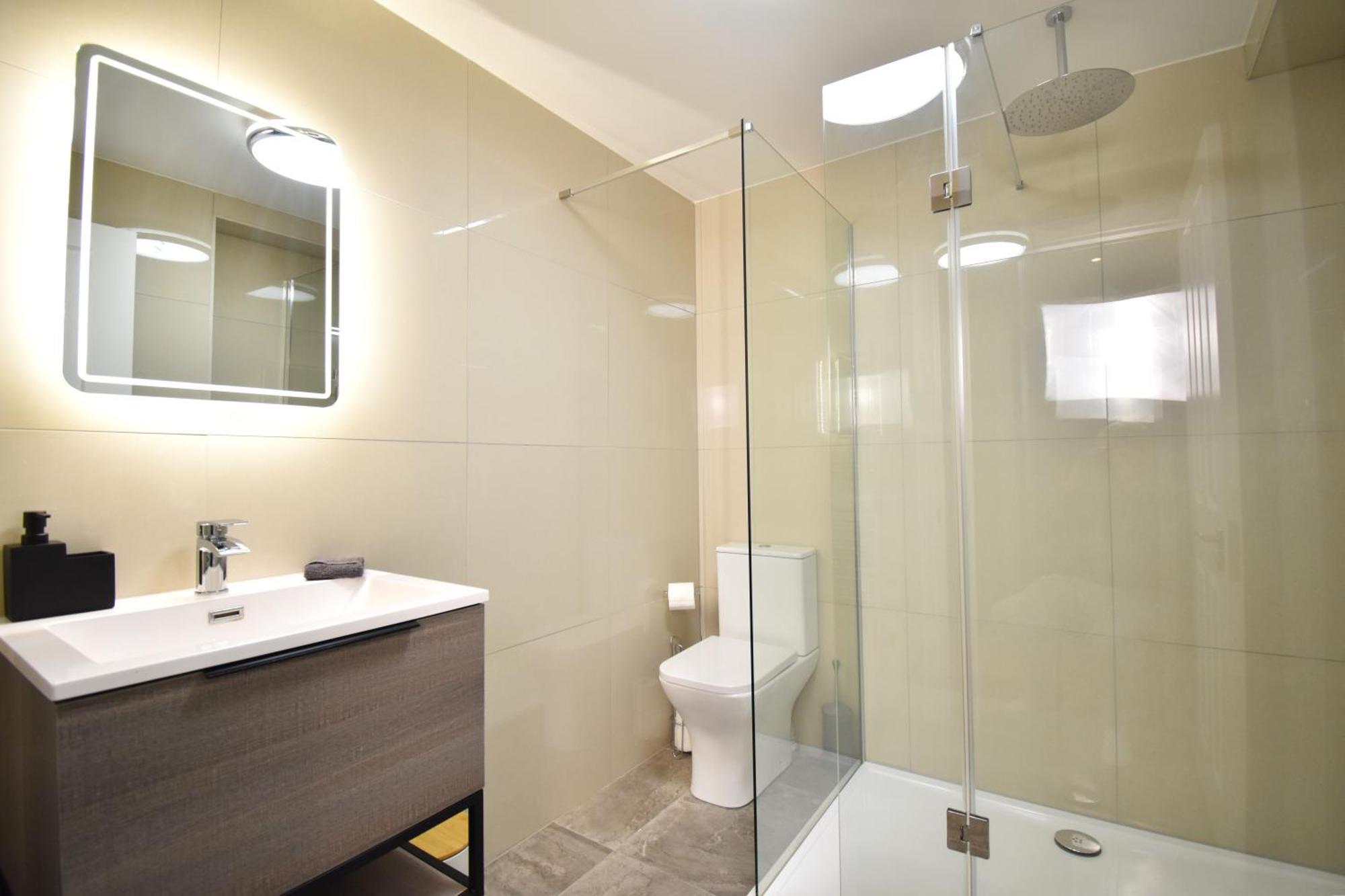 Stunning 2 Bed Apartment 런던 외부 사진