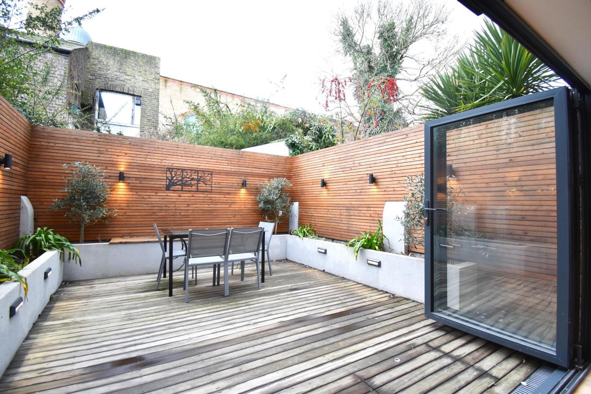 Stunning 2 Bed Apartment 런던 외부 사진
