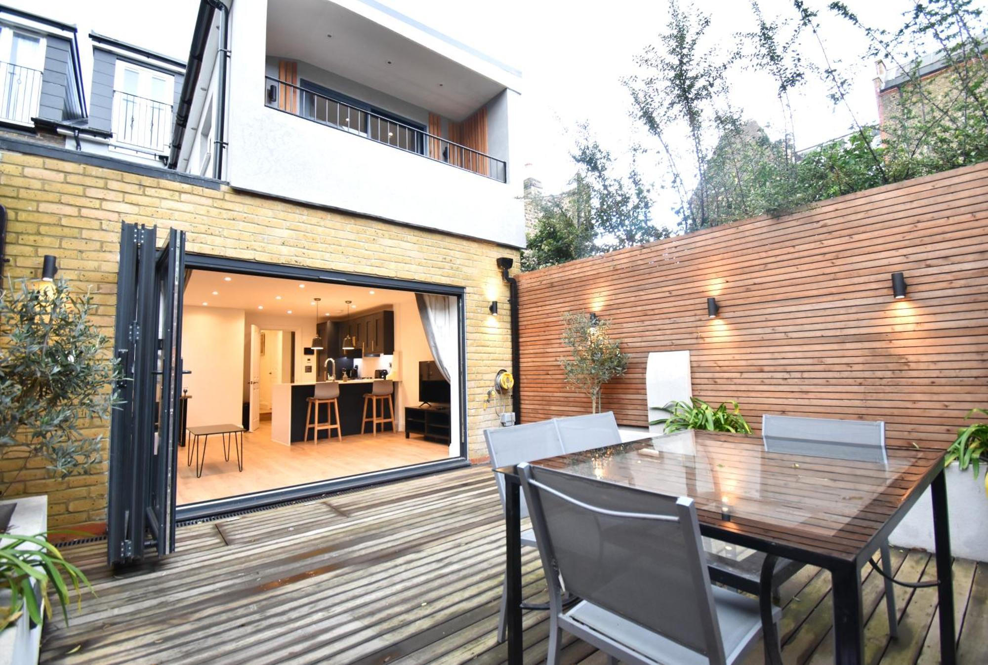Stunning 2 Bed Apartment 런던 외부 사진